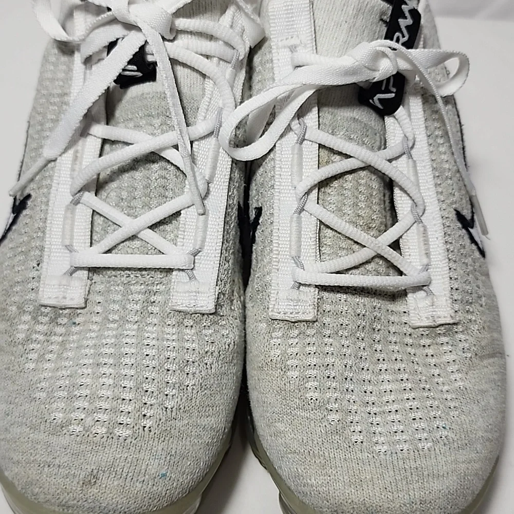 Nike Vapormax Flyknit White‎ Boys Kids Unisex Sneakers DB1550-100 Size 7Y